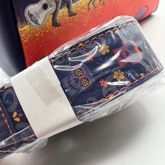 NWT Disney Pixar Loungefly Coco Purse- Very Cute - Picture 8 of 12